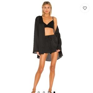 Revolve MAJORELLE Sydney Satin Shorts in Black Size Medium Flowy Dressy